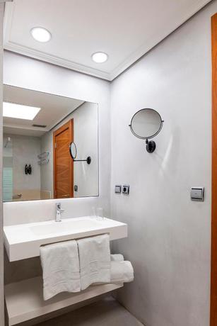 Imagen de la habitación del Hotel Eurostars Amara. Foto 8