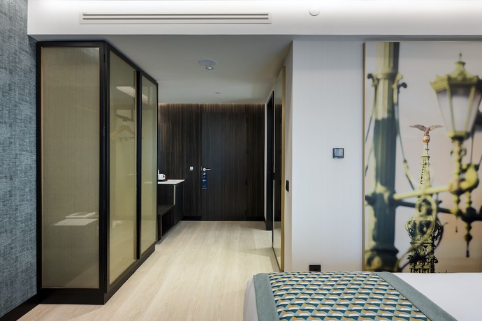 Imagen de la habitación del Hotel Eurostars Ambassador. Foto 7