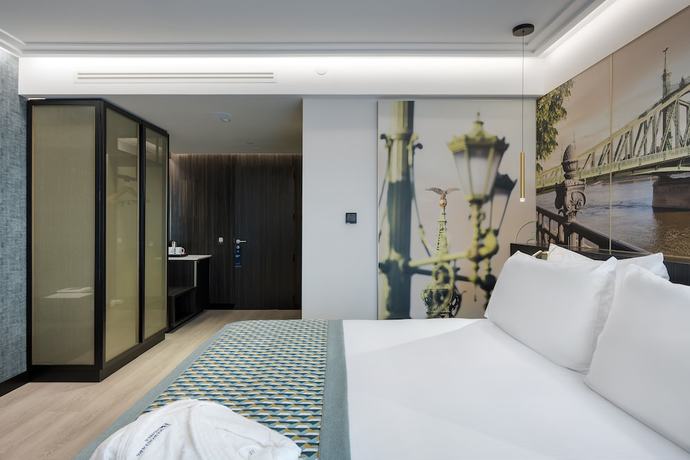 Imagen de la habitación del Hotel Eurostars Ambassador. Foto 9