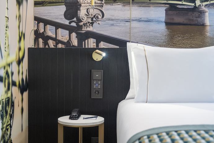 Imagen de la habitación del Hotel Eurostars Ambassador. Foto 12