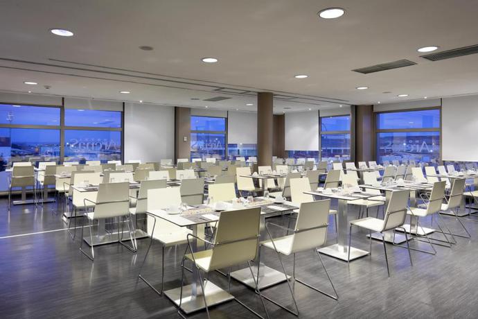 Imagen del bar/restaurante del Hotel Eurostars Arenas De Pinto. Foto 2