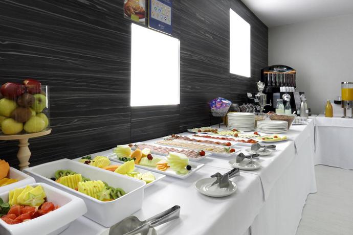 Imagen del bar/restaurante del Hotel Eurostars Arenas De Pinto. Foto 3