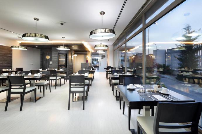 Imagen del bar/restaurante del Hotel Eurostars Arenas De Pinto. Foto 4