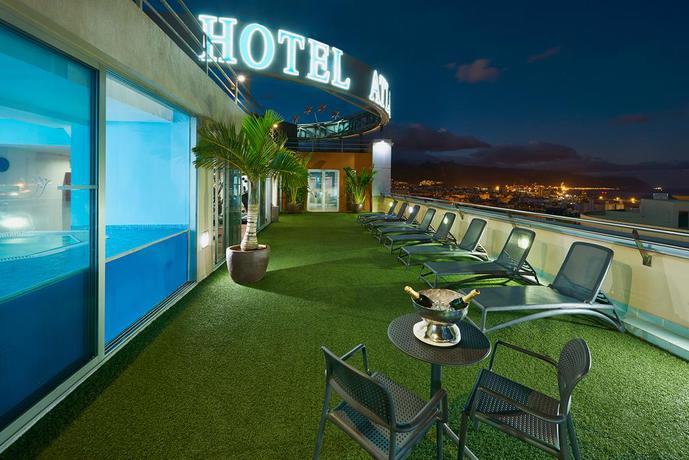 Imagen de los exteriores del Hotel Eurostars Atlántida. Foto 7