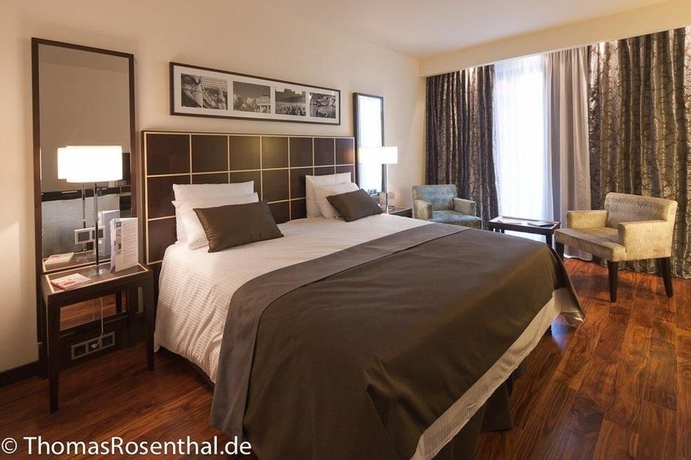 Imagen de la habitación del Hotel Eurostars Berlin. Foto 6