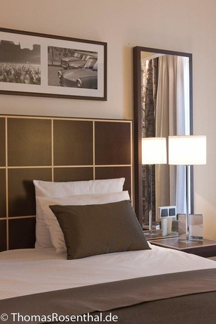 Imagen de la habitación del Hotel Eurostars Berlin. Foto 8