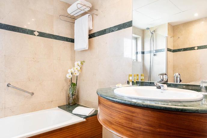 Imagen de la habitación del Hotel Eurostars Ciudad de la Coruña. Foto 10