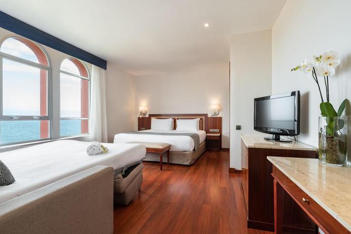 Imagen de la habitación del Hotel Eurostars Ciudad de la Coruña. Foto 23