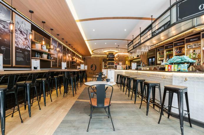 Imagen del bar/restaurante del Hotel Eurostars Cristal Palace. Foto 5