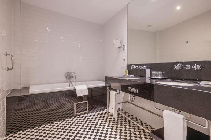 Imagen de la habitación del Hotel Eurostars Danube Budapest. Foto 7