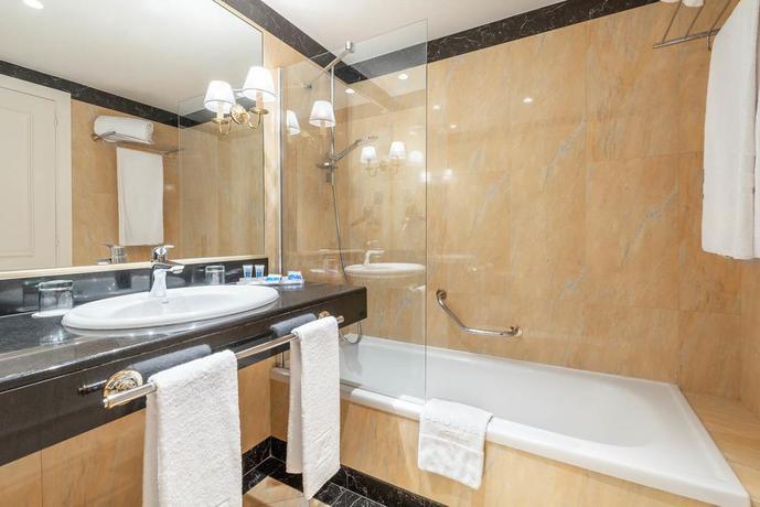 Imagen de la habitación del Hotel Eurostars Gran Lugo. Foto 8