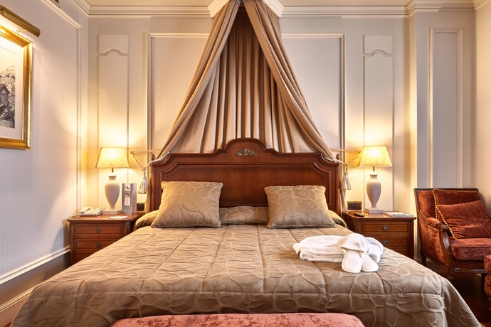 Imagen de la habitación del Hotel Eurostars Gran Santiago. Foto 4