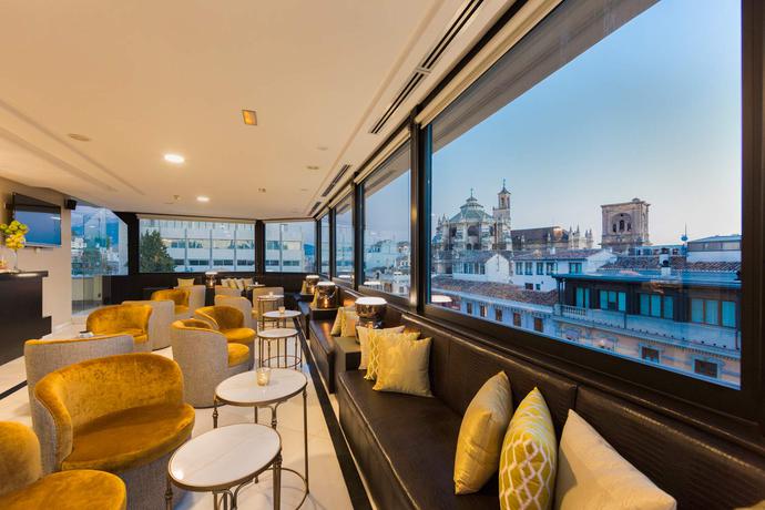 Imagen del bar/restaurante del Hotel Eurostars Gran Vía. Foto 4