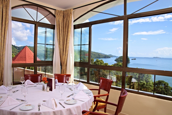 Imagen del bar/restaurante del Hotel Eurostars Grand Cayacoa. Foto 2