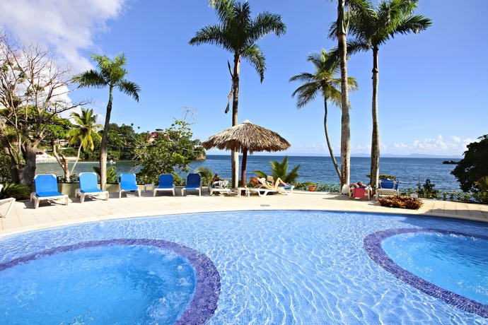Imagen de la piscina del Hotel Eurostars Grand Cayacoa. Foto 13