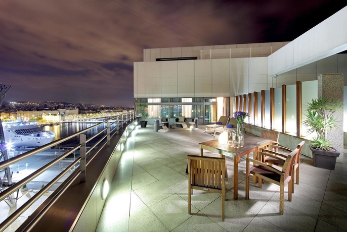 Imagen de la habitación del Hotel Eurostars Grand Marina. Foto 2