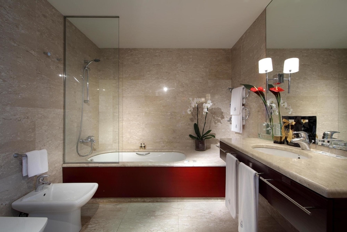 Imagen de la habitación del Hotel Eurostars Grand Marina. Foto 3