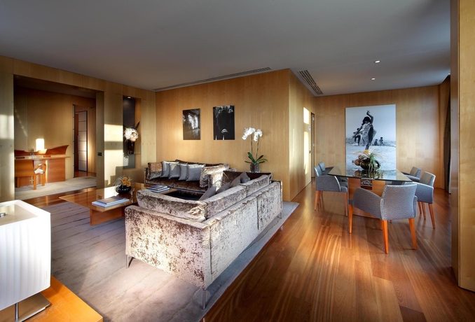 Imagen de la habitación del Hotel Eurostars Grand Marina. Foto 8