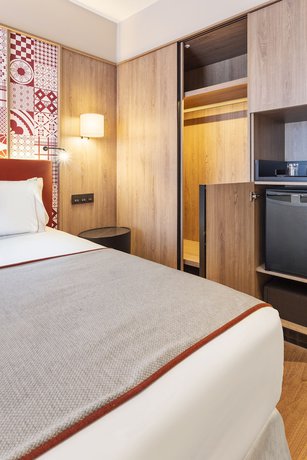 Imagen de la habitación del Hotel Eurostars Guadalquivir. Foto 7