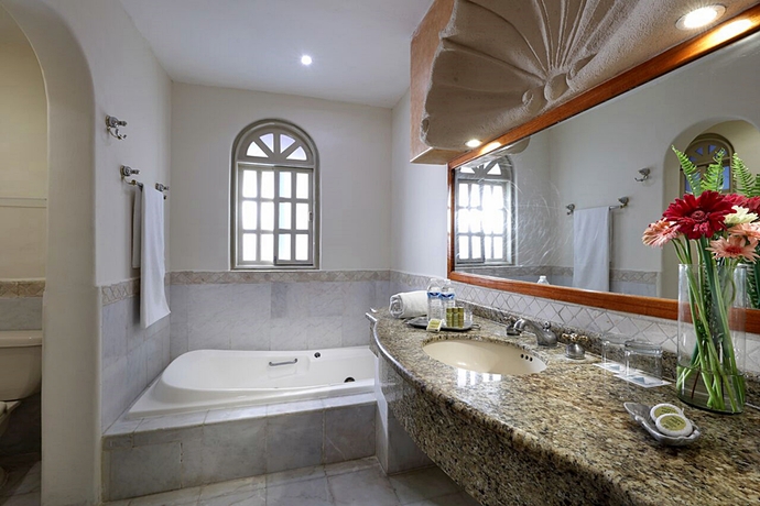 Imagen general del Hotel Eurostars Hacienda Vista Real. Foto 10