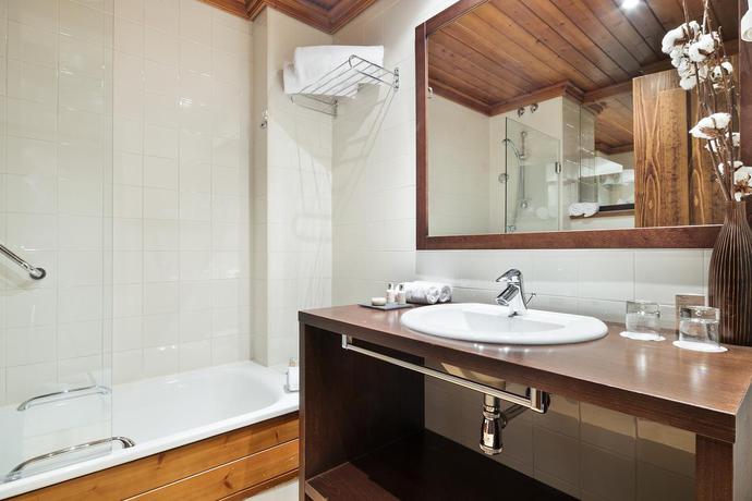 Imagen de la habitación del Hotel Eurostars La Pleta. Foto 3