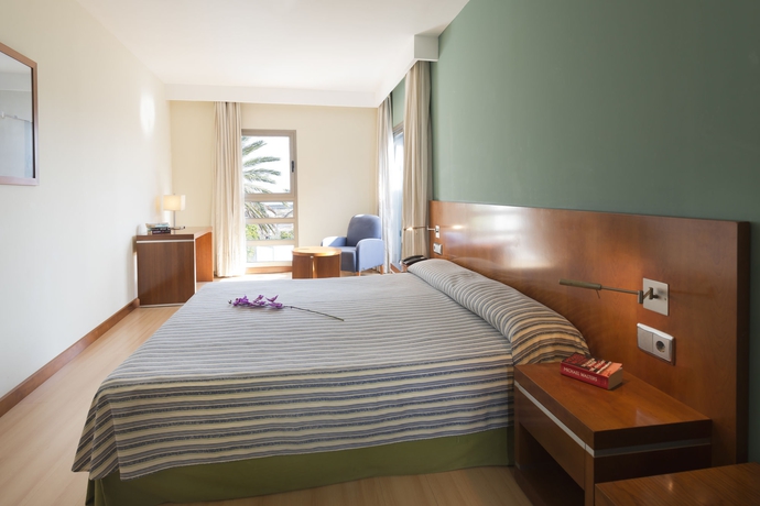 Imagen de la habitación del Hotel Eurostars Las Salinas. Foto 4