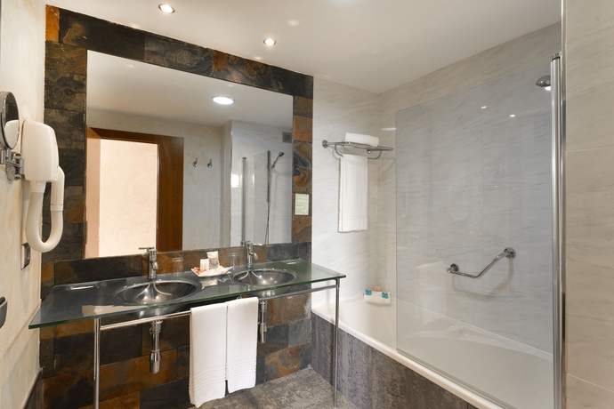 Imagen de la habitación del Hotel Eurostars Las Salinas. Foto 5