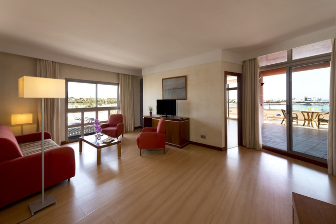 Imagen de la habitación del Hotel Eurostars Las Salinas. Foto 13