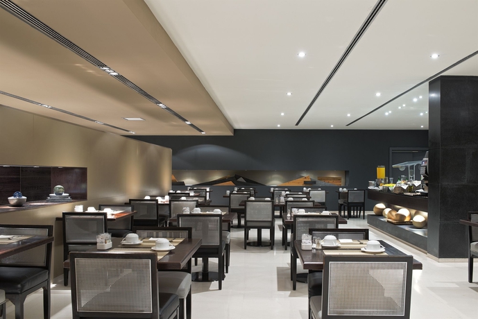 Imagen del bar/restaurante del Hotel Eurostars Lisboa Parque. Foto 3