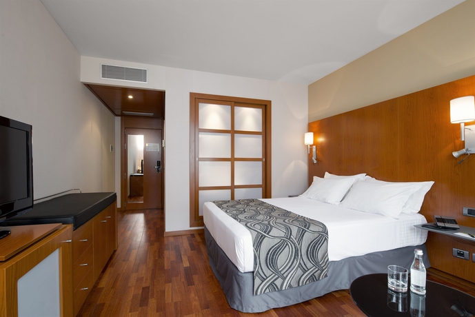 Imagen de la habitación del Hotel Eurostars Lisboa Parque. Foto 5