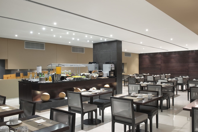 Imagen del bar/restaurante del Hotel Eurostars Lisboa Parque. Foto 4