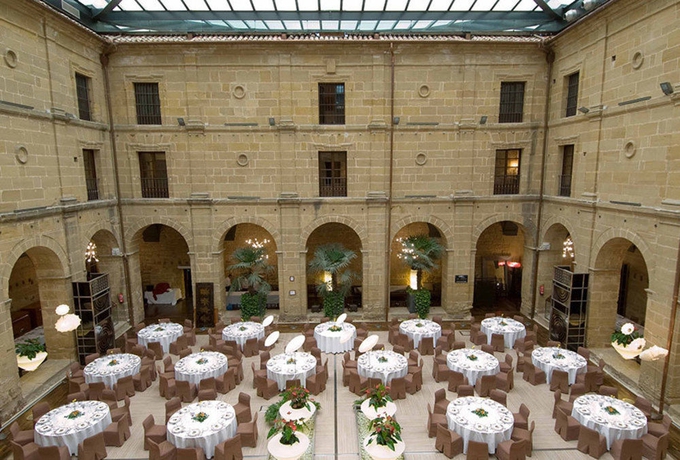 Imagen de los exteriores del Hotel Eurostars Los Agustinos. Foto 6