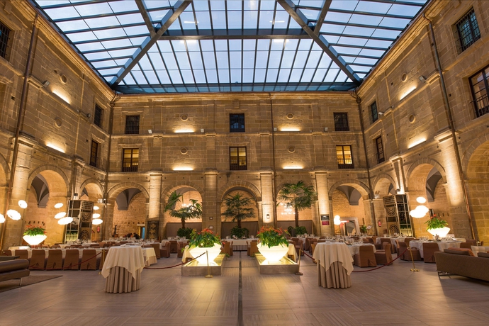 Imagen de los exteriores del Hotel Eurostars Los Agustinos. Foto 9