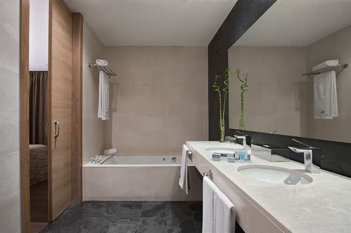 Imagen de la habitación del Hotel Eurostars Lucentum. Foto 13