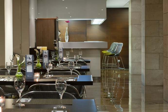 Imagen del bar/restaurante del Hotel Eurostars Lucentum. Foto 4