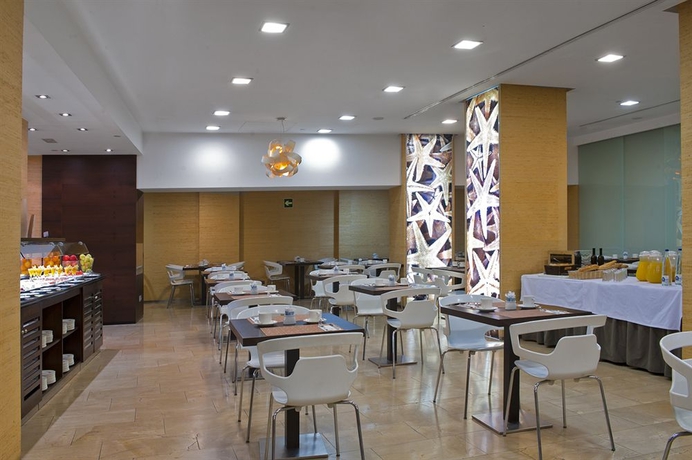 Imagen del bar/restaurante del Hotel Eurostars Lucentum. Foto 6