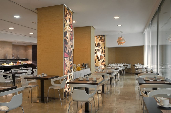 Imagen del bar/restaurante del Hotel Eurostars Lucentum. Foto 7