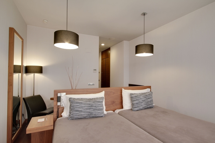 Imagen de la habitación del Hotel Eurostars Madrid Congress. Foto 9