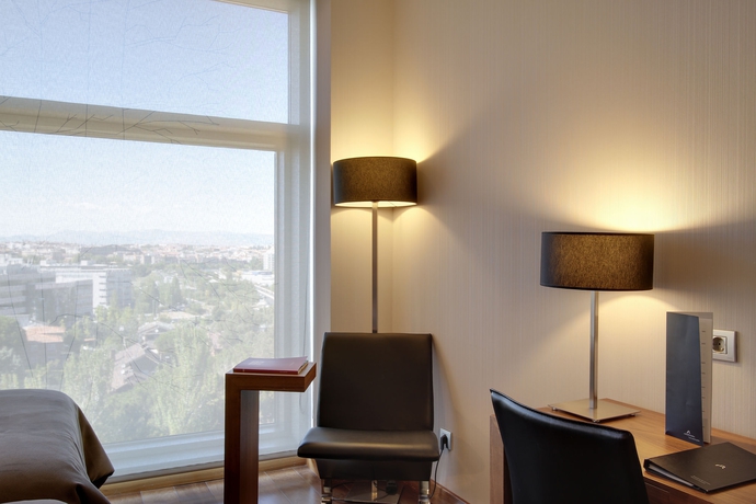 Imagen de la habitación del Hotel Eurostars Madrid Congress. Foto 11
