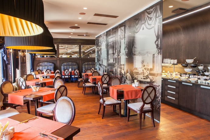 Imagen del bar/restaurante del Hotel Eurostars Metropole. Foto 6