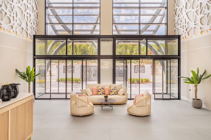 Imagen de los interiores del Hotel Eurostars Oasis Marbella. Foto 18