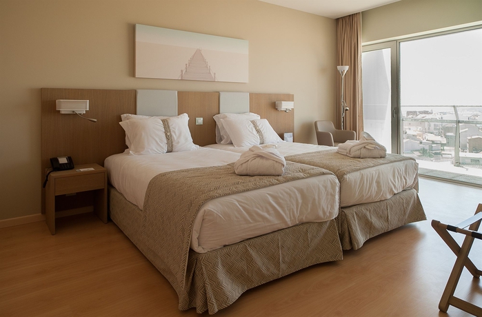 Imagen de la habitación del Hotel Eurostars Oasis Plaza. Foto 4