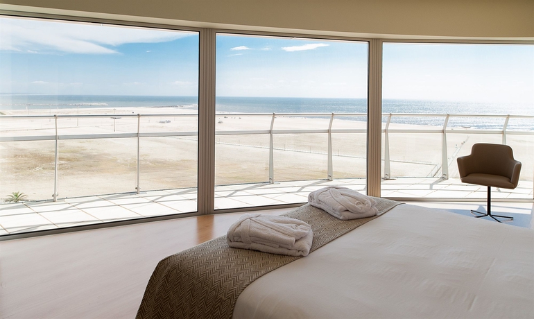 Imagen de la habitación del Hotel Eurostars Oasis Plaza. Foto 5