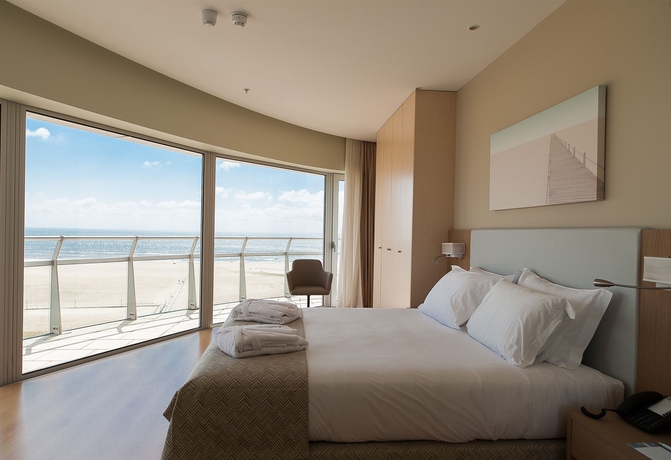 Imagen de la habitación del Hotel Eurostars Oasis Plaza. Foto 10