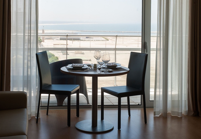 Imagen de la habitación del Hotel Eurostars Oasis Plaza. Foto 14