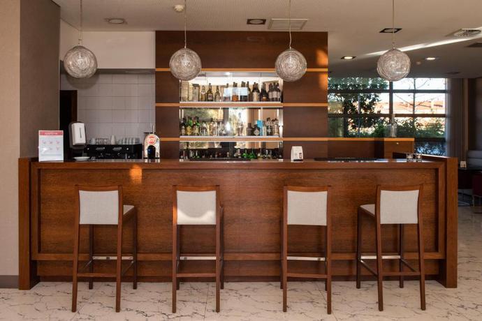 Imagen del bar/restaurante del Hotel Eurostars Oporto. Foto 5