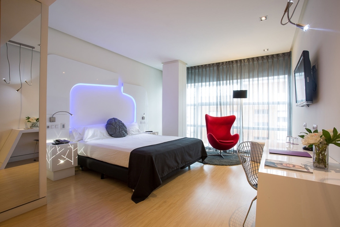 Imagen de la habitación del Hotel Eurostars Palacio De Cristal. Foto 9