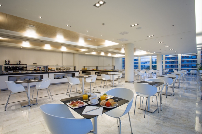 Imagen del bar/restaurante del Hotel Eurostars Palacio De Cristal. Foto 1