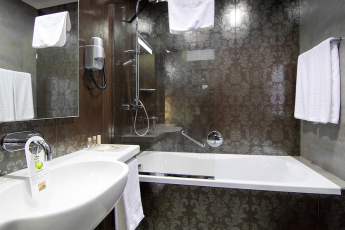 Imagen de la habitación del Hotel Eurostars Palazzo Zichy. Foto 8