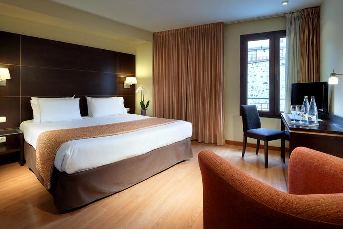 Imagen general del Hotel Eurostars Plaza Acueducto. Foto 4